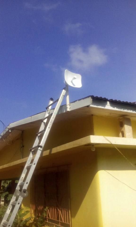 Customer premises wireless installation on a roof